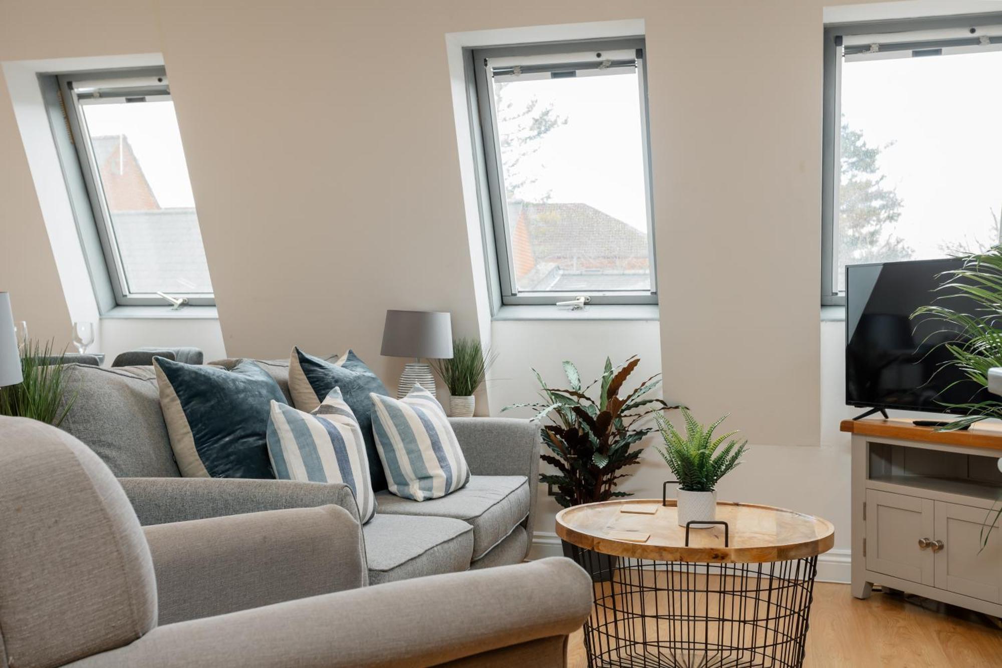 Starhost Residences - Central 3 Bed Apartment At Regents Court, Newbury Newbury  Luaran gambar