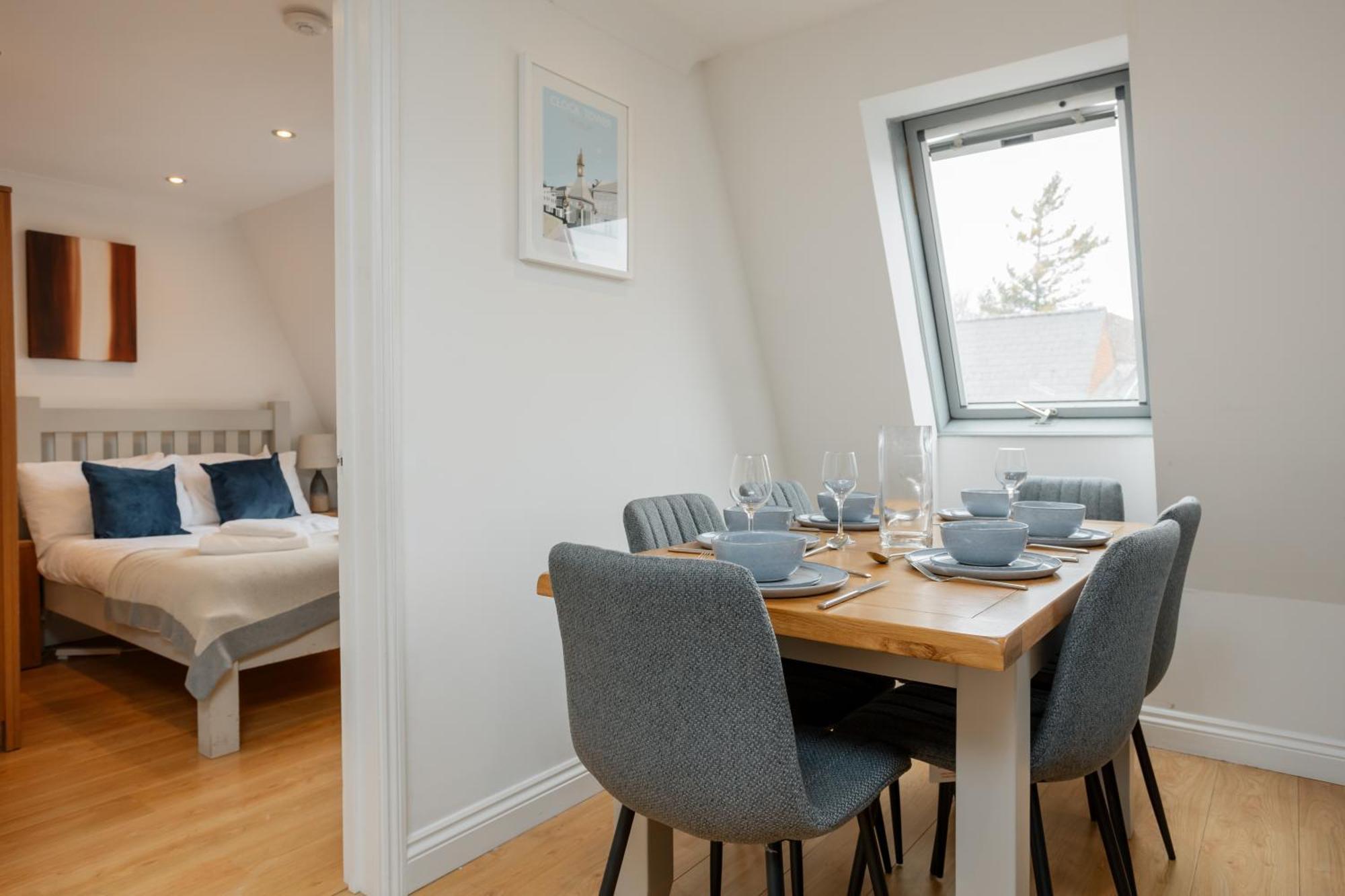 Starhost Residences - Central 3 Bed Apartment At Regents Court, Newbury Newbury  Luaran gambar
