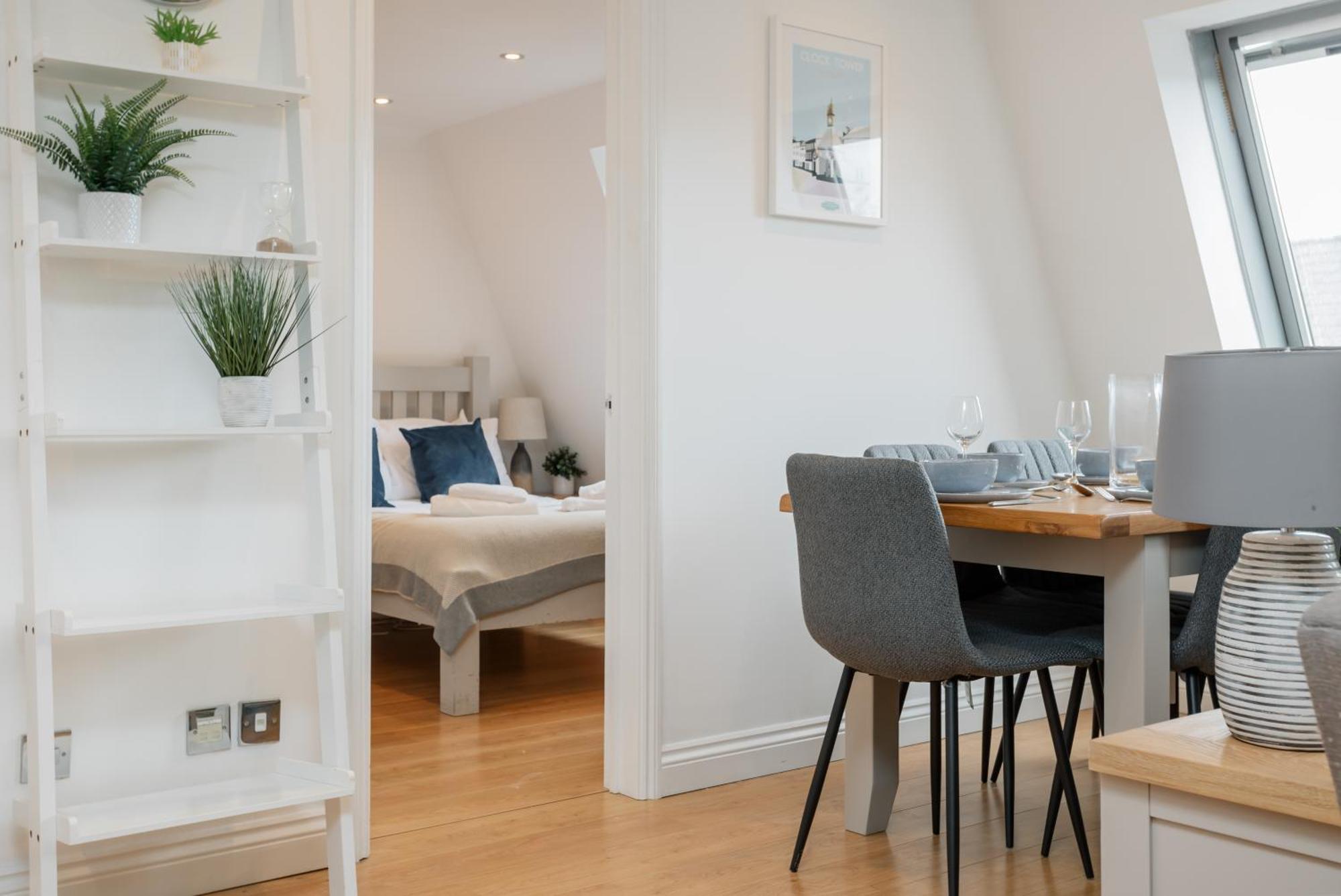 Starhost Residences - Central 3 Bed Apartment At Regents Court, Newbury Newbury  Luaran gambar